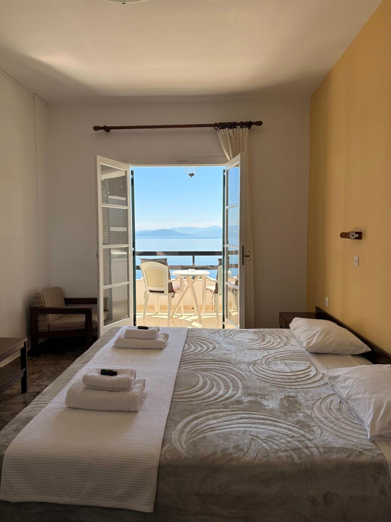 Nikoli Apartments Benitses  Dış mekan fotoğraf